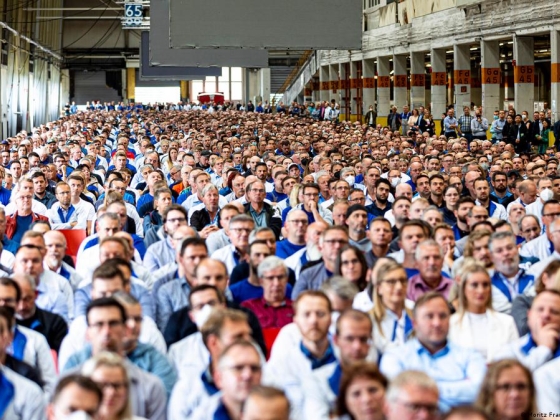 Miért vált költséges teherré a Volkswagen hatalmas munkaerő?