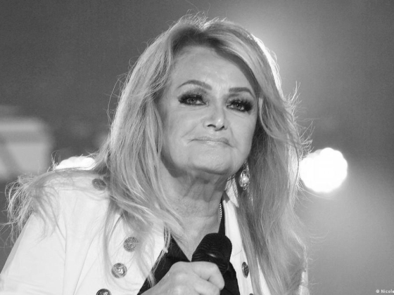 75 éves korában elhunyt Bonnie Tyler, a Total Eclipse of the Heart énekese.