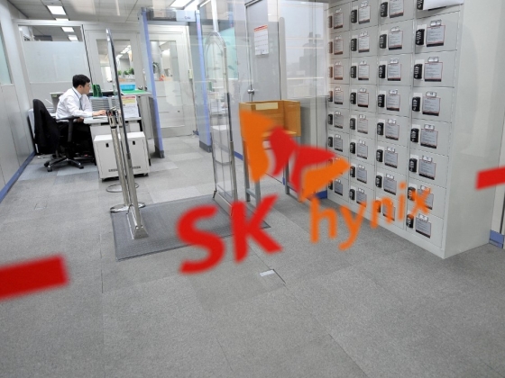 Tőzsdét robbantott a chipgyártó SK Hynix, 26,5 milliárd dollárt gyűjtött az amerikai részvénykibocsátással