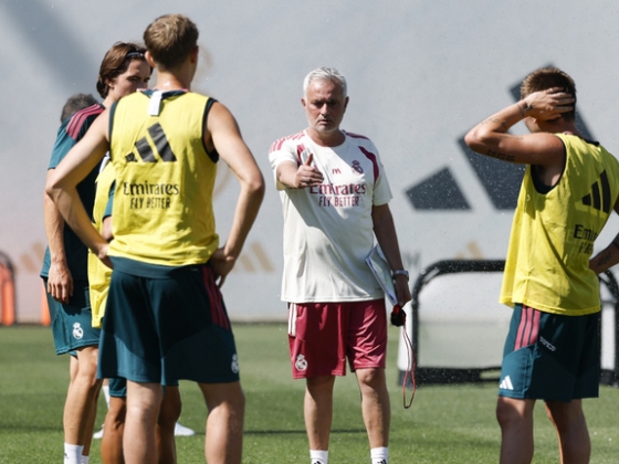 José Mourinho irányításával, de csupán nyolc játékossal kezdte meg a felkészülést a Real Madrid