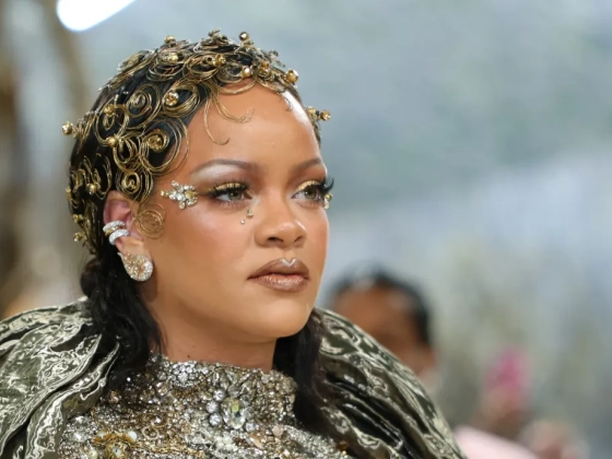 Három év után Jay-Z koncertjén tért vissza a színpadra Rihanna