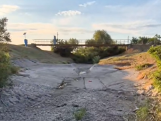 Eltűnt a Ronyva-patak egy része, méteres víz után csontszáraz a meder