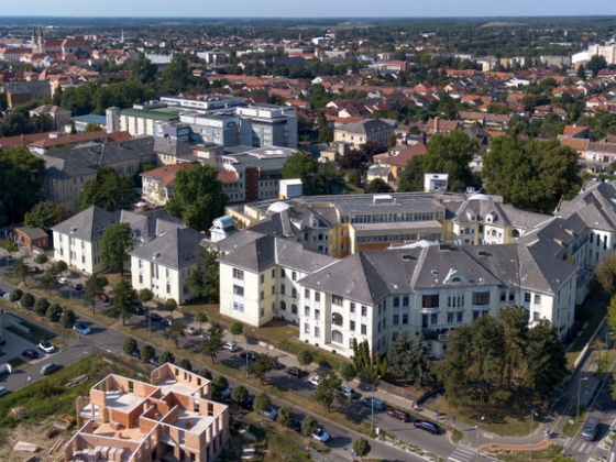 Vizsgálat indult a szombathelyi kórház ügyében, az OKFŐ minden részletet feltárna