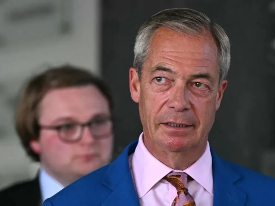 Nigel Farage figyelmeztet: veszélyben lehetnek a politikusok