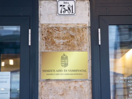 Súlyos figyelmeztetést küldött a NAV: több tízezren kerültek célkeresztbe