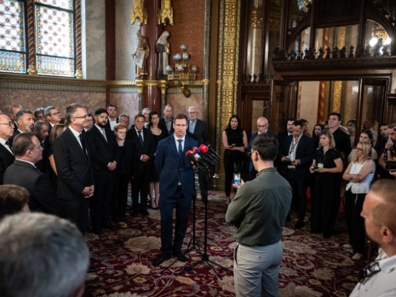 Magyarországon és külföldön is szinte példátlan, ami a Fidesszel történt