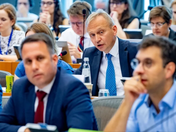 Ismét Brüsszelben panaszkodtak fideszes politikusok az Alaptörvény-módosításra