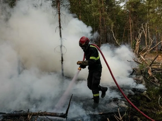 Óriási területen áll lángokban Franciaországban, két embert őrizetbe vettek