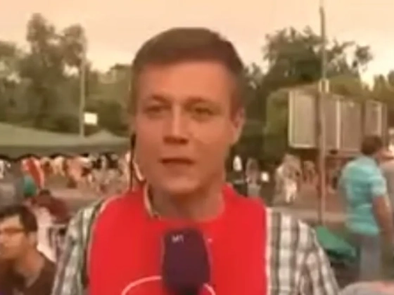 Visszatért a bajai Halfőző Fesztiválra az M1 korábbi riportere, aki bódult állapotban élőzött