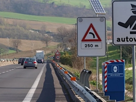 Különös probléma miatt kapcsolták le a fix traffipaxok negyedét!