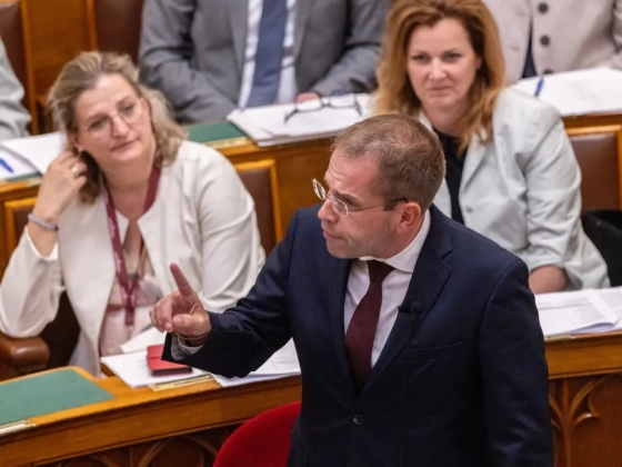 Ruff Bálint újra rendkívüli parlamenti ülést kezdeményezett
