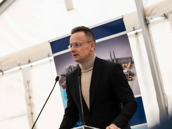 Lemondott a parlamenti mandátumáról Szijjártó Péter