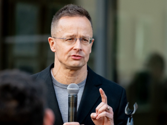 Szijjártó Péter lemond a mandátumáról, bejelentette, hogy hol folytatja