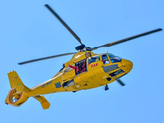 Mentőhelikoptert riasztottak, busz és autó ütközött Nyírlugosnál