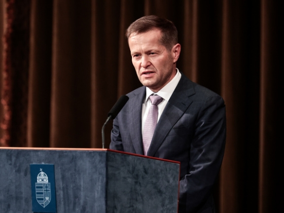 Krausz Ferencék pert vesztettek a Magyar Hang ellen, a bíróság szerint nem volt jogsértő a cikk
