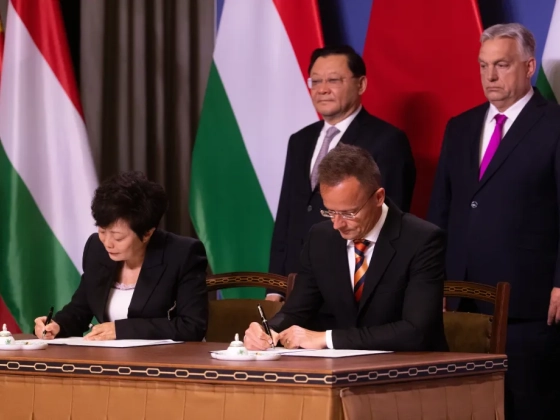Bőkezűen támogatta Szijjártó minisztériuma a BYD-t, a cég pedig most meg is hálálja neki