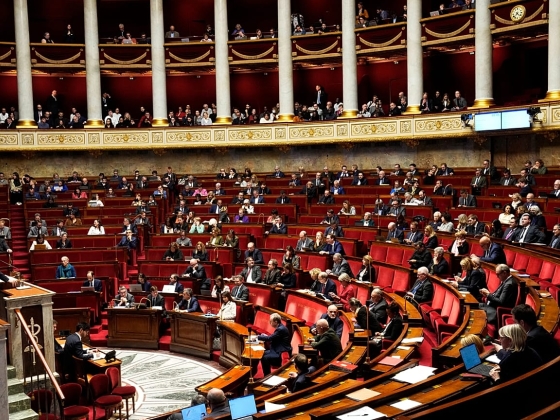 A francia parlament elfogadta a halálos betegek segélyezett haldoklóiról szóló törvényjavaslatot