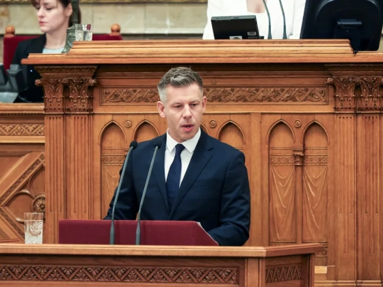 Magyar Péter: A magyar történelem egyik legnagyobb vasútfejlesztési programjáról döntött a kormány