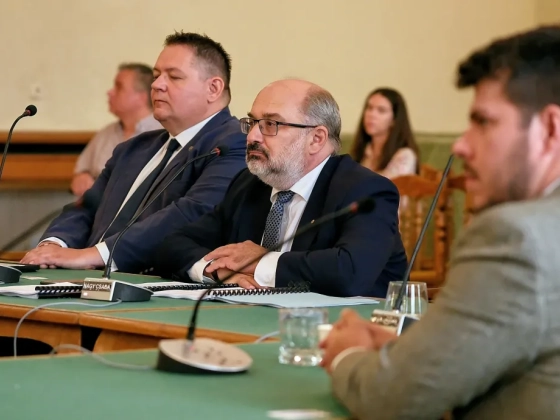 „Ne a Fidesz újjáépítésén dolgozzon, mert az felesleges lenne” – kérték a baranyai önkormányzat új elnökét a beiktatásakor