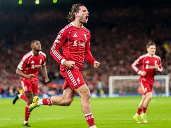 Itt a Liverpool nagy bejelentése: eldőlt Szoboszlai Dominik jövője