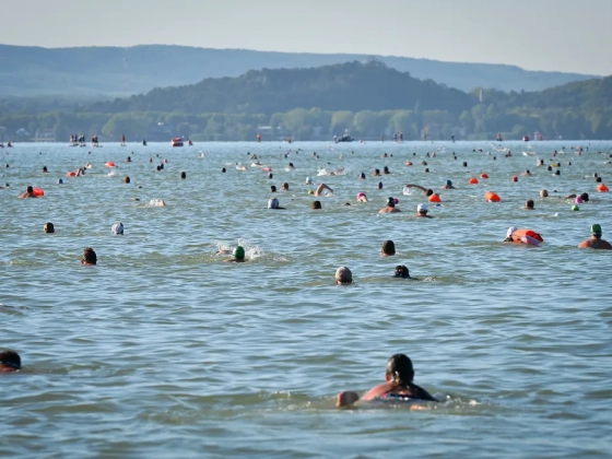 A hidegfront miatt elmarad a hétvégi Balaton-átúszás