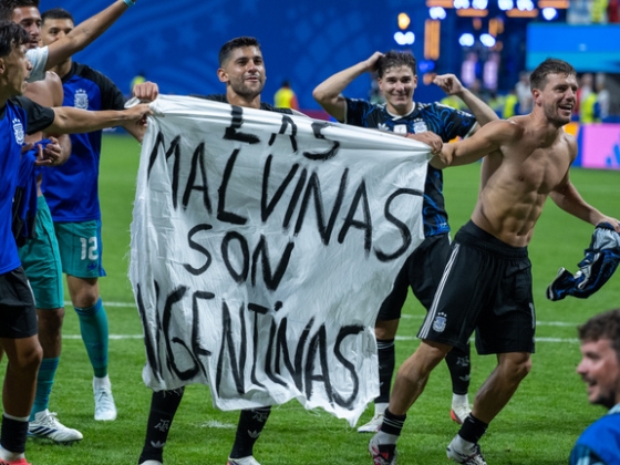 Tovább dagad a botrány, két argentin játékost is eltilthatnak a vb-döntőről az angolok hergelése miatt