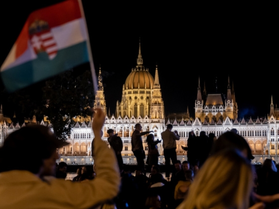 A Financial Times szerint nagyobb rendszerváltás zajlik Magyarországon, mint amit eddig lehetségesnek tartottak
