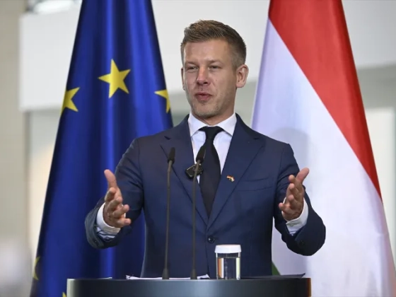 Magyar miniszterelnök vizsgálatot jelentett be Szijjártó volt FM oroszországi kapcsolatai ügyében, és erősebb rendfenntartást ígér Budapesten