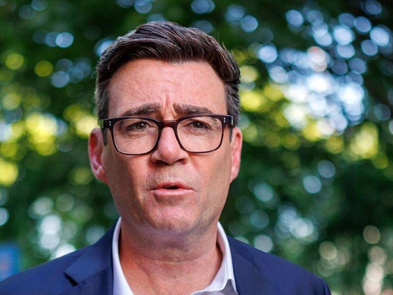 Burnham nyári turnéját tervezi Nagy-Britanniában a korai hetekben, mint miniszterelnök