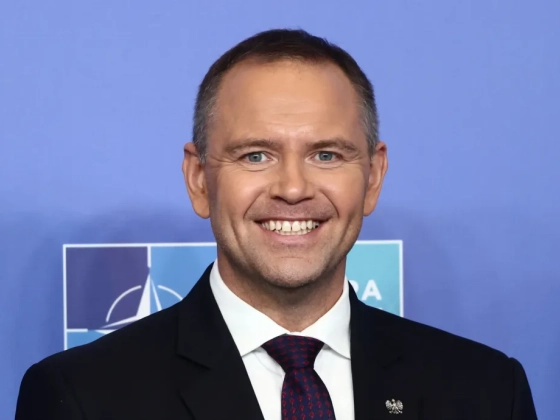 Komolyabb jogokat kaptak volna az élettársi kapcsolatban élők Lengyelországban, a meleg párok miatt az államfő megvétózta