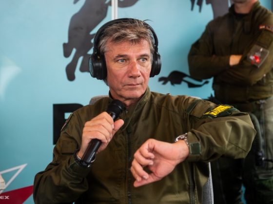 Bochkor Gábor jól kiosztotta egy hallgatóját, méghozzá élő adásban: „Szégyelld magad”