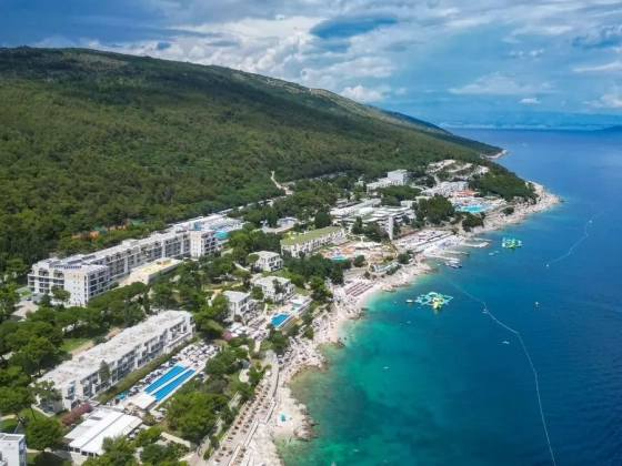 Orkánerejű vihar és meteocunami csapott le a magyarok kedvenc üdülőhelyére – videók