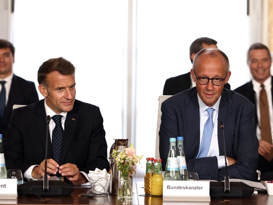 Macron és Merz megállapodnak abban, hogy elmélyítik a védelmi kapcsolatokat, és keményebb álláspontot szorgalmaznak Kínával szemben