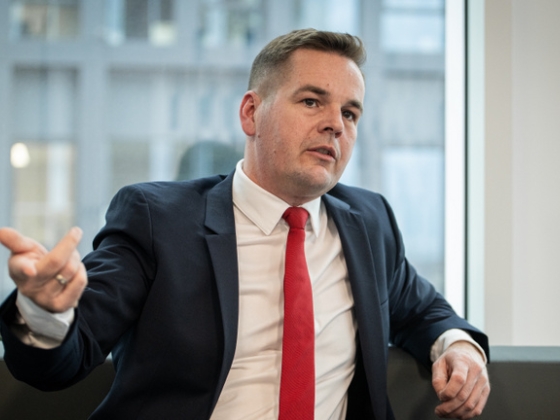Németh Balázs ezúttal az iskolakezdési támogatás miatt ment neki Magyar Péternek