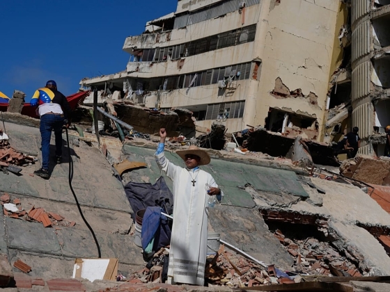 A venezuelai földrengések halálos áldozatainak száma 5000 fölé emelkedett