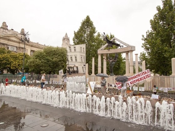El kell távolítania Budapestnek vitatott második világháborús emlékművét? Megkezdődik a nyilvános konzultáció