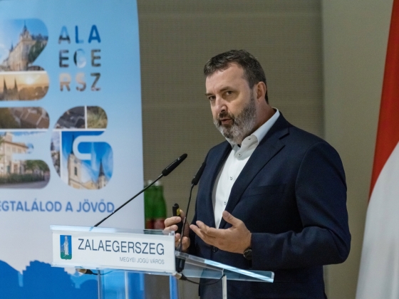 Palkovics László barátja és bizalmasa milliárdokkal gyarapodott, miközben az állam rászokott az általa készített szoftverekre