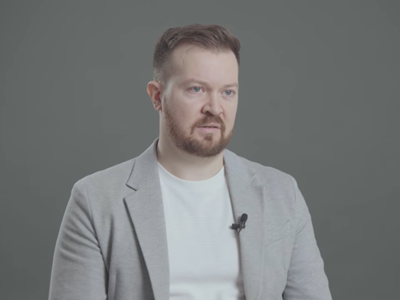 Személyesen vitte el adományát Szabó Bence a Hintalovon Alapítványnak