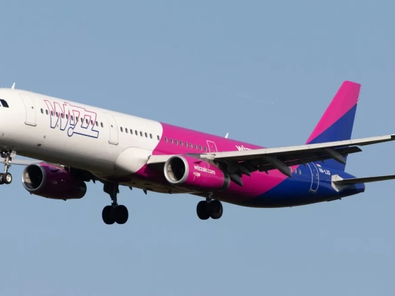 Rémisztő pillanatok a levegőben: madár csapódott a Wizz Air repülőgépének Budapesten