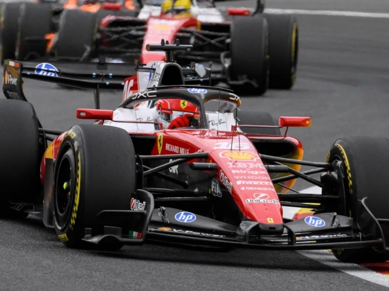 Videón a baleset, Lewis Hamilton elütötte a saját szerelőjét a Belga Nagydíjon