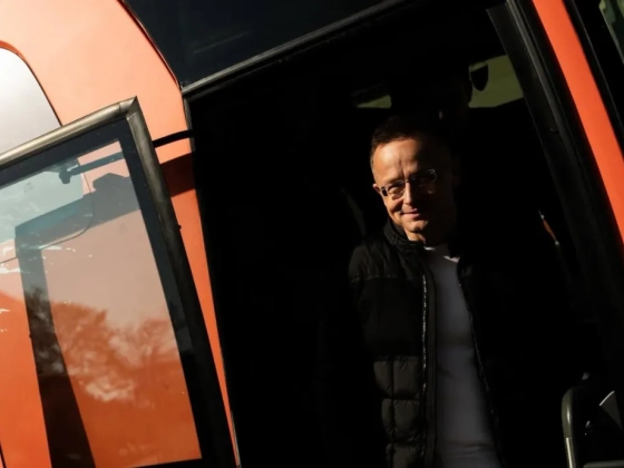 Szijjártó Péter felhívta Szeged polgármesterét, hogy BYD-ügyben ahol tud, segít