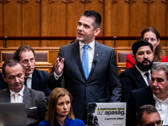 Novák Előd szerint a honvédség „félig-meddig titokban támogatta” a Pride-felvonulást