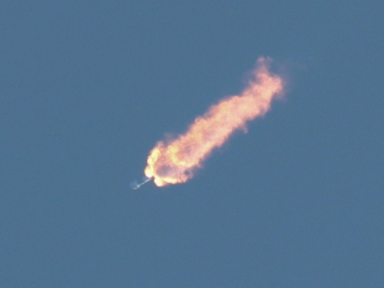 Heteken belül a Holdba csapódhat Elon Musk rakétája, a SpaceX azonban hallgat