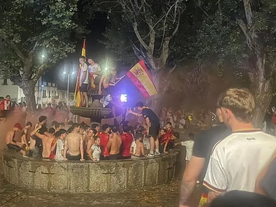 Halálra zúzott egy 13 éves fiút egy összeomló szökőkút a spanyolok világbajnoki ünneplése közben