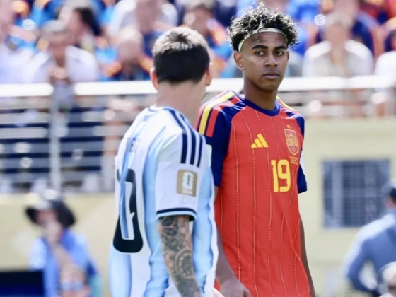 Lamine Yamal odament Lionel Messihez a vb-döntő után: fotókon, videón, mi történt ezután