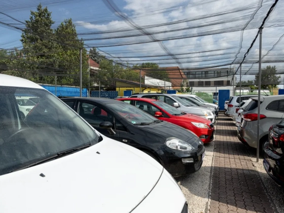 Annyi használt autót vettek Magyarországon az első félévben, mint korábban soha
