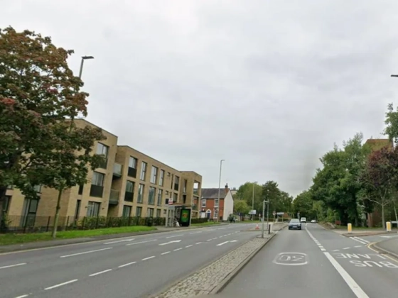 Halálba zuhant egy férfi egy halesoweni parkolóházból