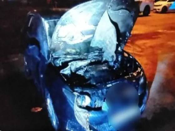 A gödöllői rendőrkapitányság előtt gyújtotta fel egy férfi egy rendőr autóját