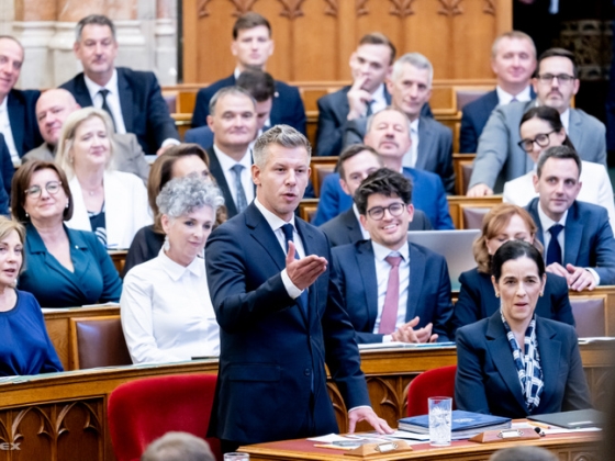 „Ha lehet, tisztelje meg azzal Karsai Dánielt, hogy önök a KDNP-ben és a Fideszben nem veszik a szájukra a nevét”