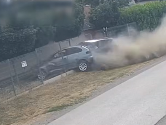 Autós üldözés közben többször is rálőtt egy nőre egy férfi Valkó és Dány között, mégsem tartóztatták le